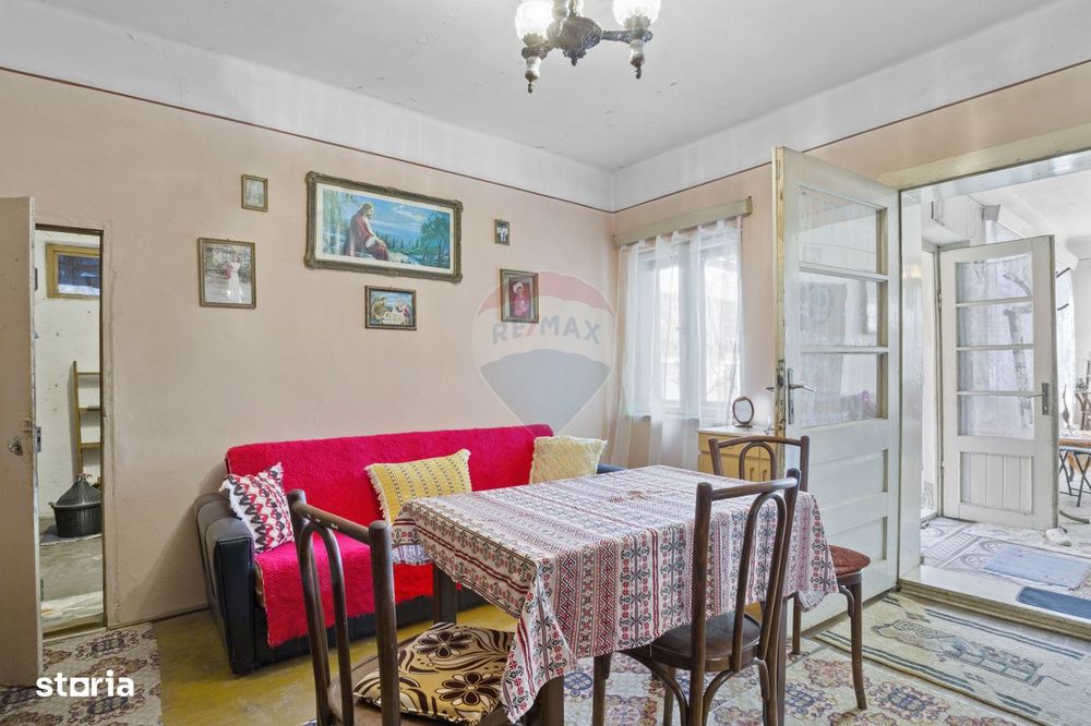 Casă de vanzare, pozitie excelenta, la intrare in Loc. Galsa