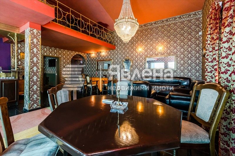 Продава се Къща в Банкя - 700 кв.м за 850 €/кв.м - Снимка #4