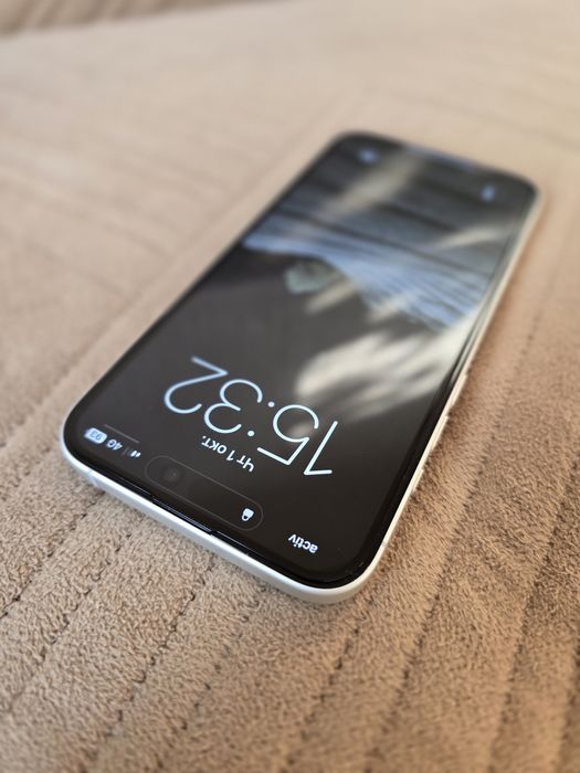 Продам Iphone 16 plus 128 Gb
