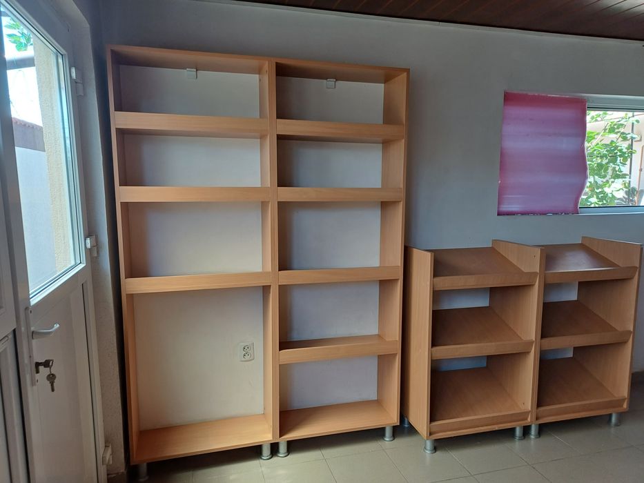 Mobilier pentru magazin