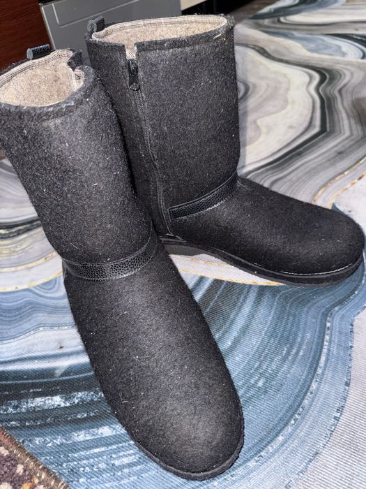 Продам зимние сапожки