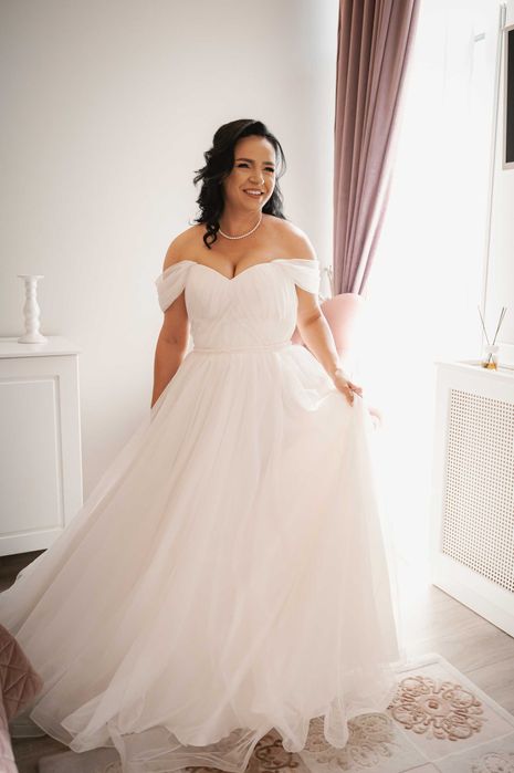 Vand rochie de mireasa A line