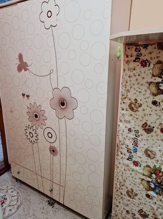 Кроват детский и шкаф