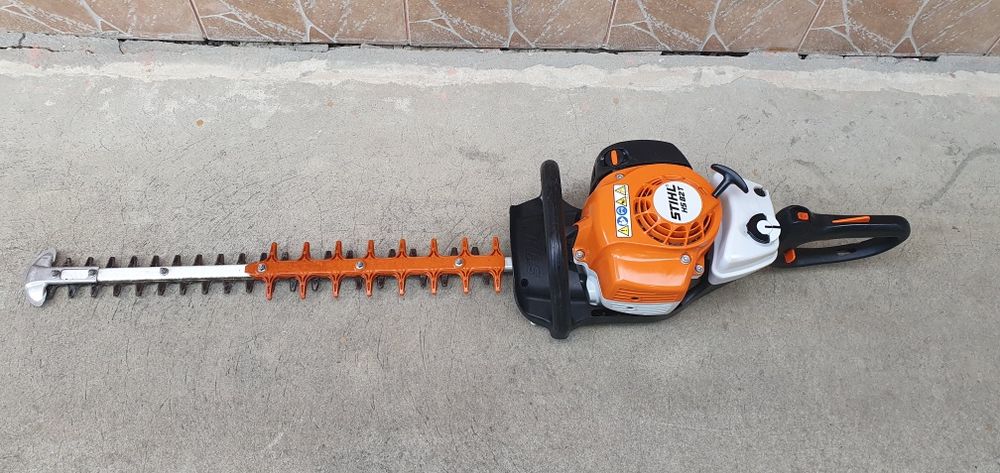 Foarfeca Stihl HS 82 T .