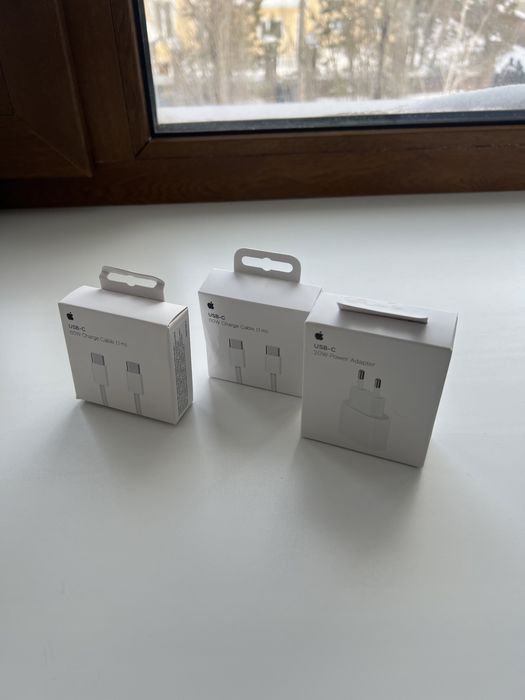 Коробки от продукции Apple