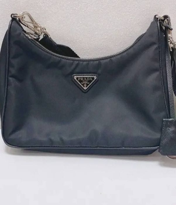 Geantă Prada de umăr originală