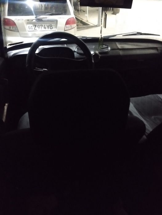 2106Jiguli holati ortacha yurip turgano'zim minip yurgan moshinam  hoh