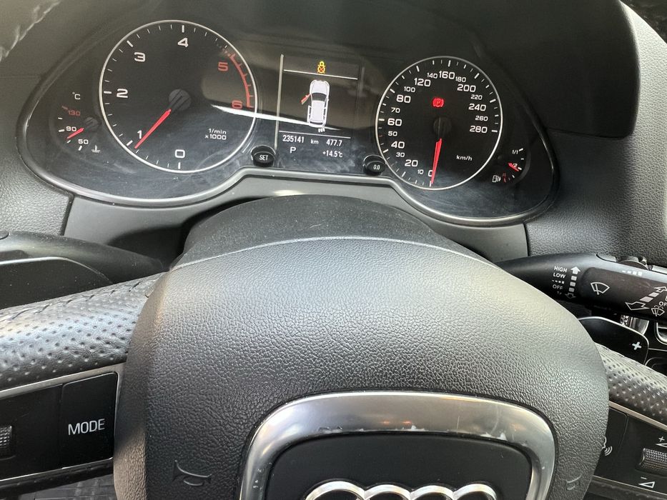 Vând Audi Q5 ,2011 cutie automata