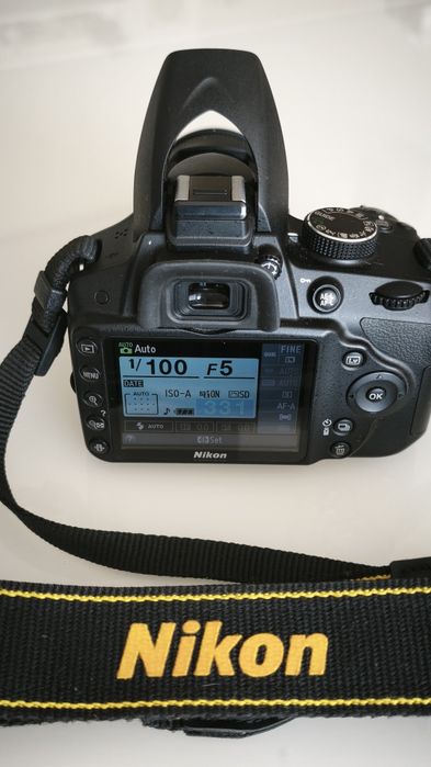 Nikon D3200 с обектив 18-55mm VR II