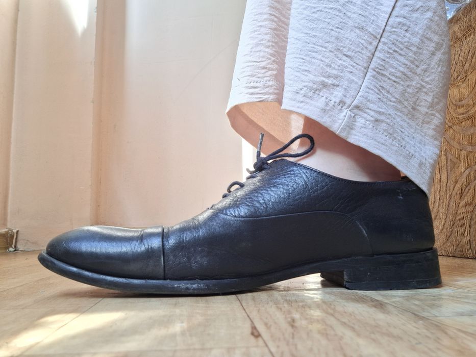 Мужские черные туфли