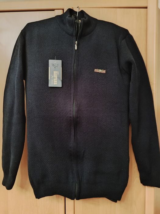 Кардиган, свитер на замке.