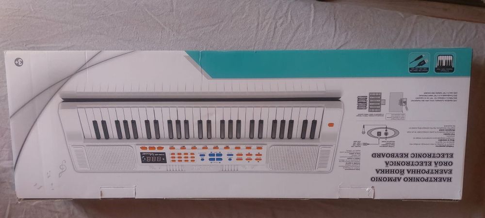 Orgă electronică nouă