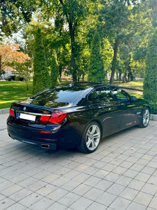 BMW Seria 7 2013 — imagine 2