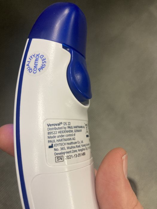 Безконтактен термометър Hartmann Verovall DS22,като нов