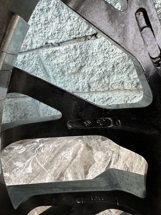 Диски на Lexus R18