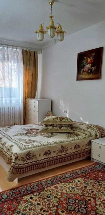 Сдаётся 3-комнатная квартира в центре (Ц-2, Алайский рынок)