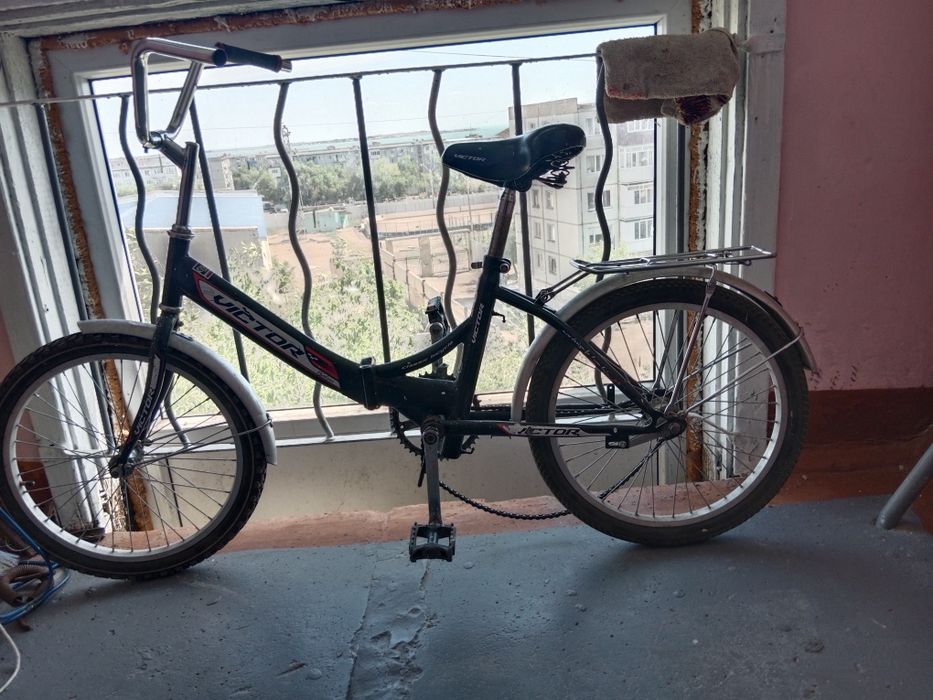 Продается велосипед возраст от 6 лет до 13 лет