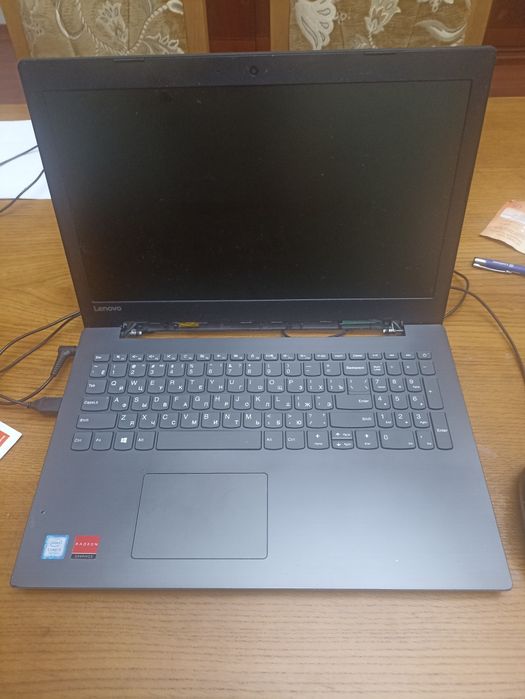 Lenovo (15.6", Core i3-7gen, Radeon 540)