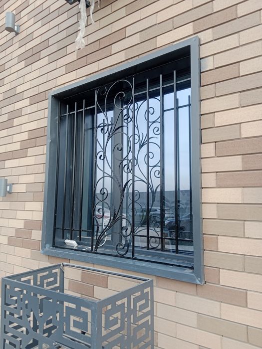 Решётки на окна металлические