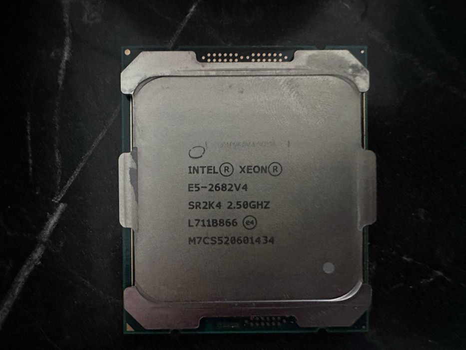 Мощные комплект х99/ 32 ядер 64 потоков/ 32 gb DDR4 / 2 куллера