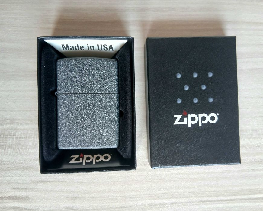 Нова запалка Zippo Iron Stone + подарък гориво
