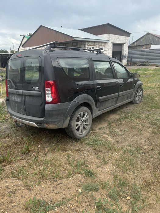 Продам Ладу Ларгус по запчестям