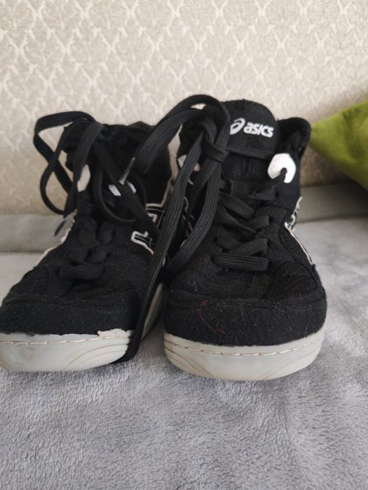 Спортивная обувь