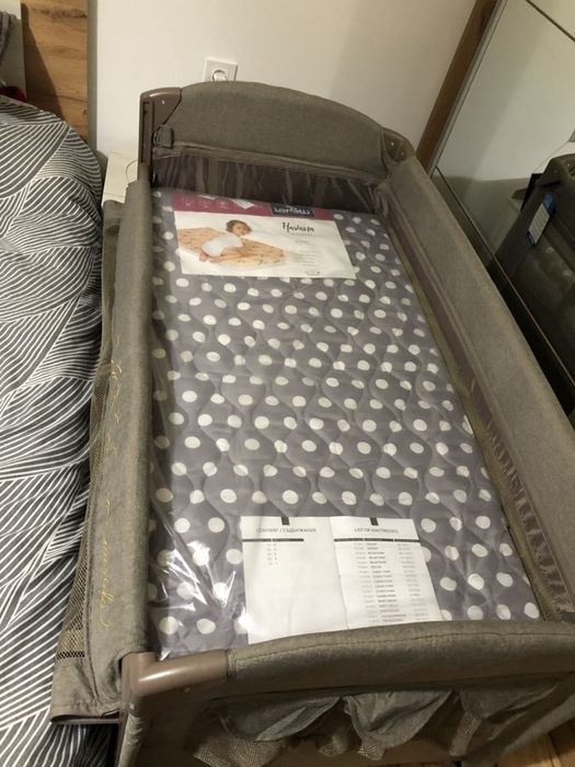 Кошара с падаща страна + 2 нови матрака, стандартен и сгъваем