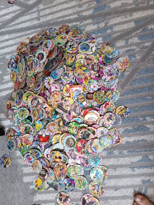 Продам фишки. Около 2000 шт