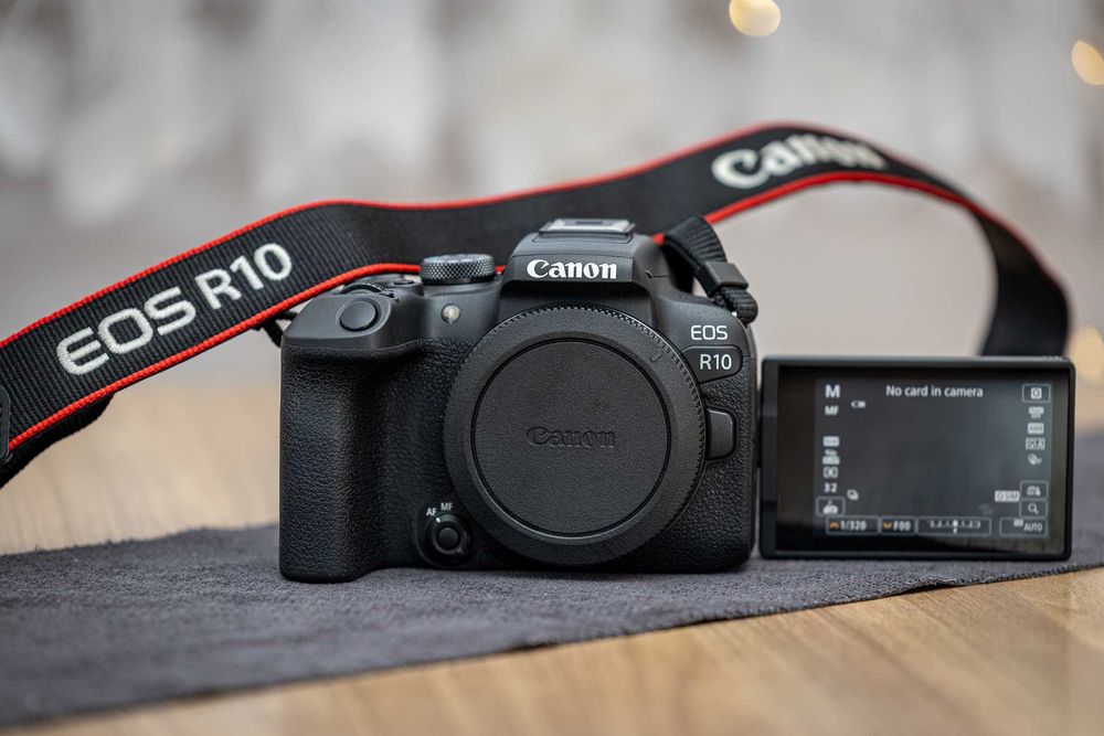 Продавам Canon R10 - Тяло + 2 батерии