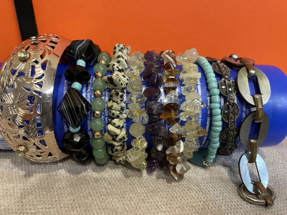 Продам браслеты фото смотрите