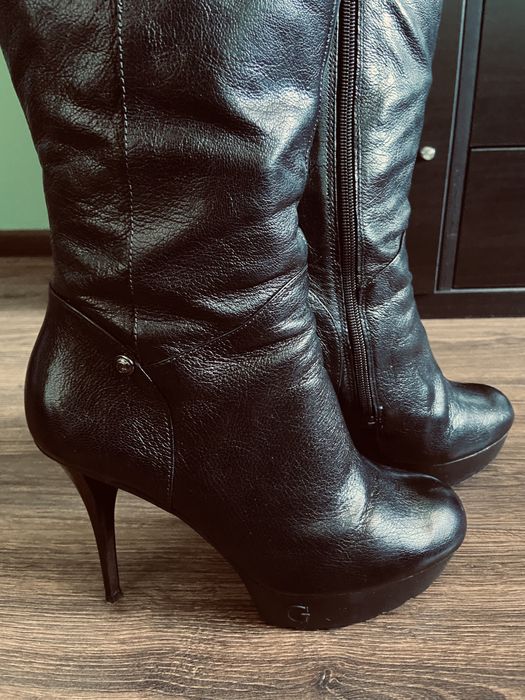 Ботуши на Guess