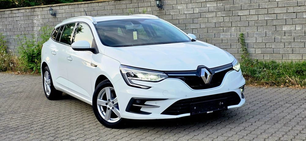 RENAULT Megane 2022 — imagine 2