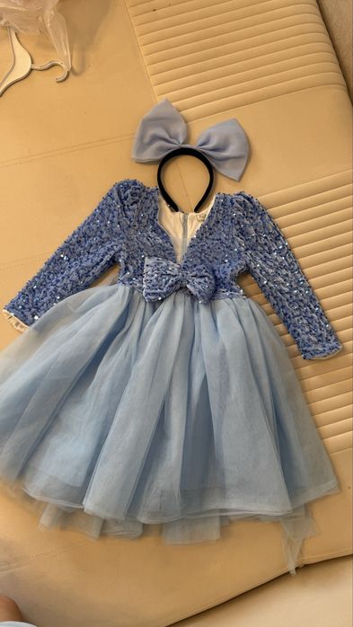 Продам  платье для девочки