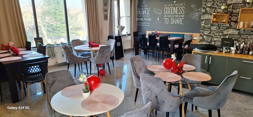 Locatie Restaurant pentru pentrceri aniversare, Moț, cununie, botez..