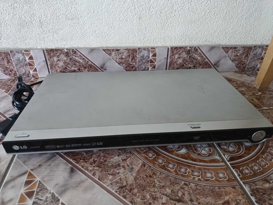 2 Dvd- player marca LG