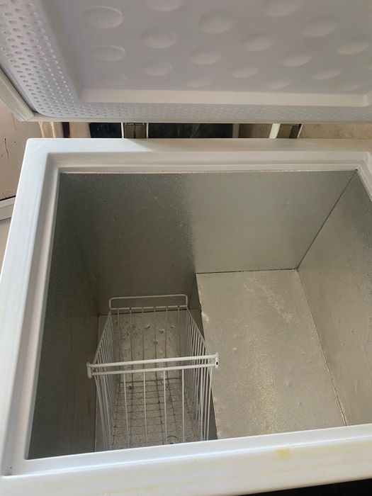 Продам морозильник