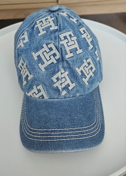 Tommy Hilfiger шапка