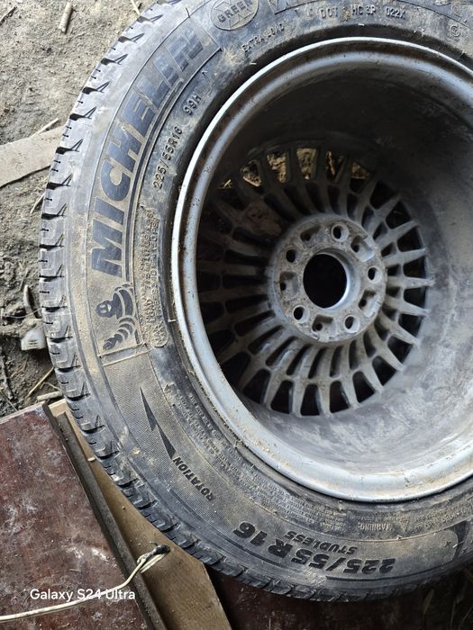 Продам срочно шины