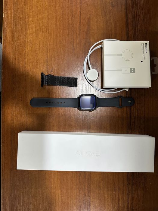 Apple Watch 7 series 45mm midnight color