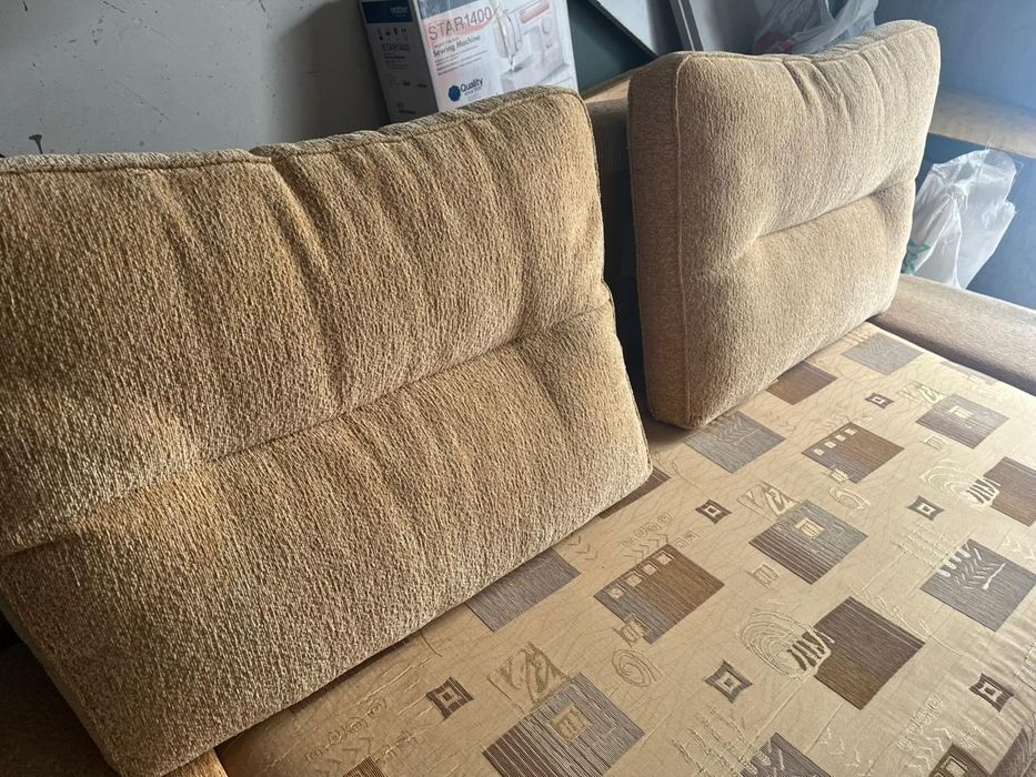 Продам диван б/у почти новый