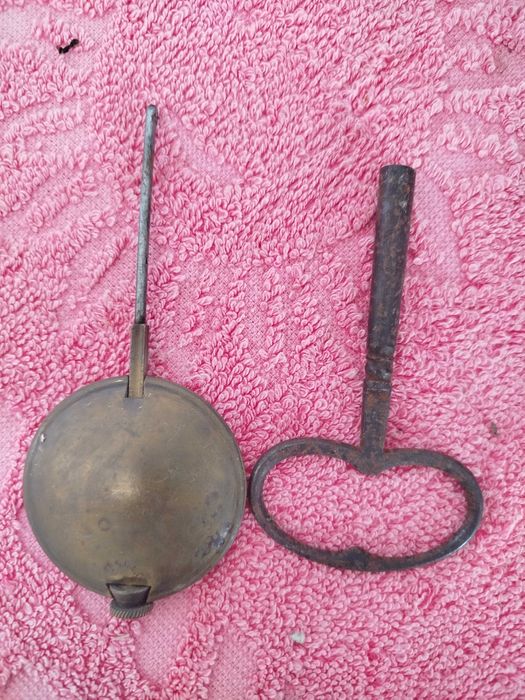 Антикварен Френски часовник с инкрустация от седеф