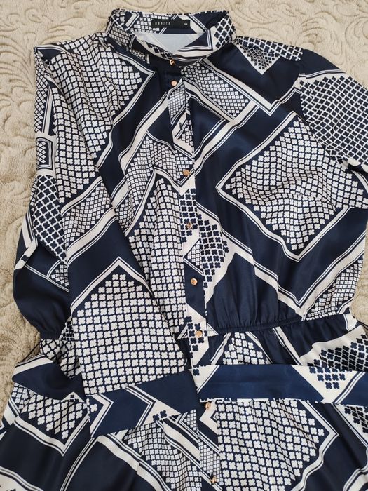 Сатенирана рокля Mohito