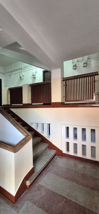 Zugravit Scări de Bloc Brașov