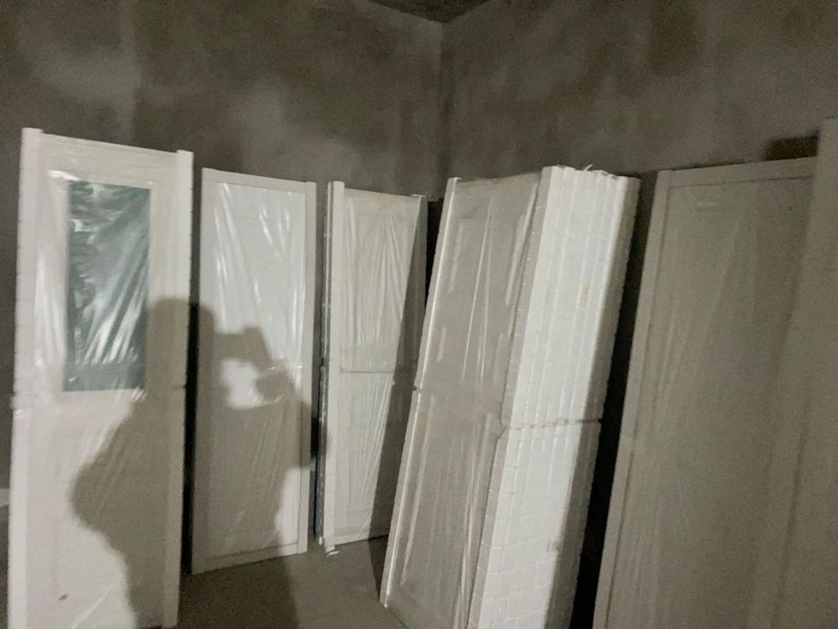 Межкомнатные новые двери