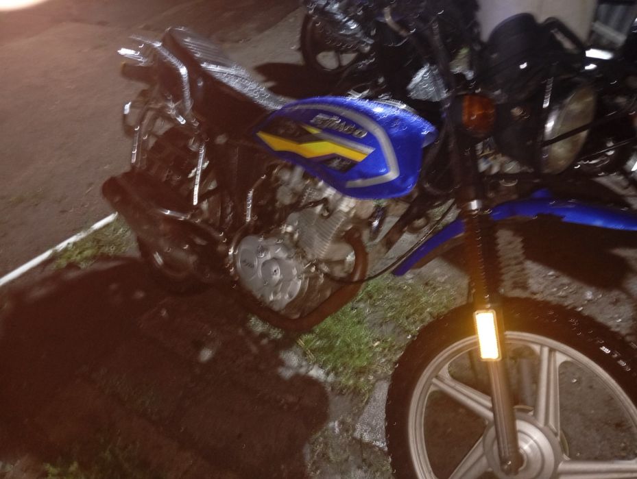 Продаю мотоцикл 200кубов