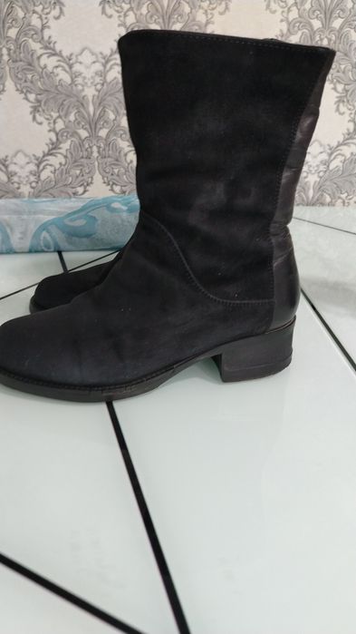 Отдам даром замшевую натуральную обувь бесплатно