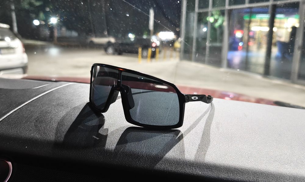 OAKLEY слънчеви очила