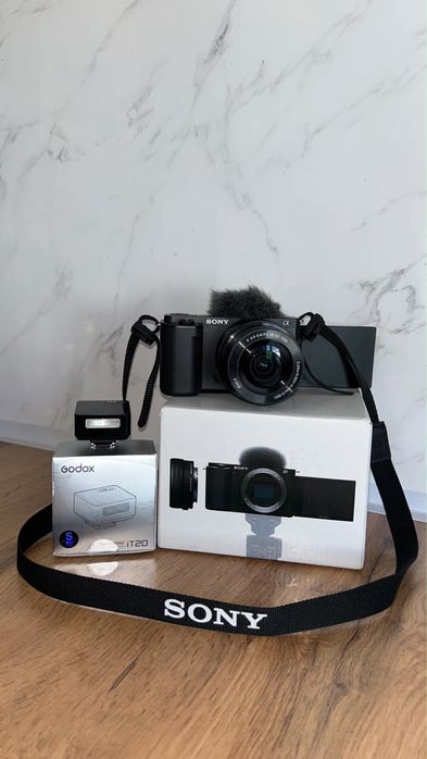 Sony ZV E-10 в отличном состояний