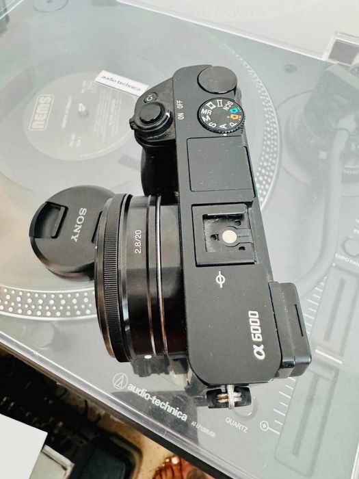 Sony a6000 + обектив Sony 2.8/20